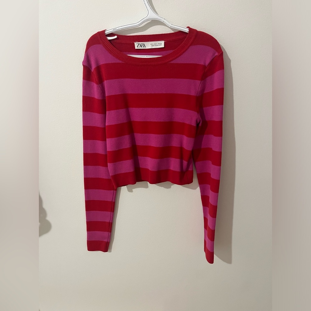 Red and pink long sleeve shirt size XS